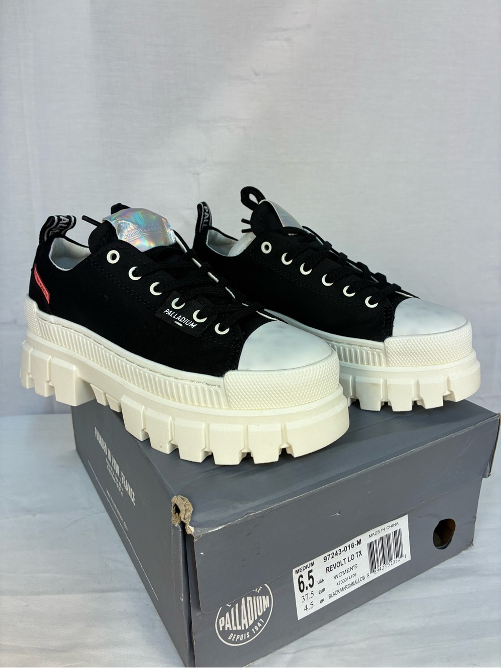 NIB Palladium Revolt Low TX Platform Shoes Black 6.5